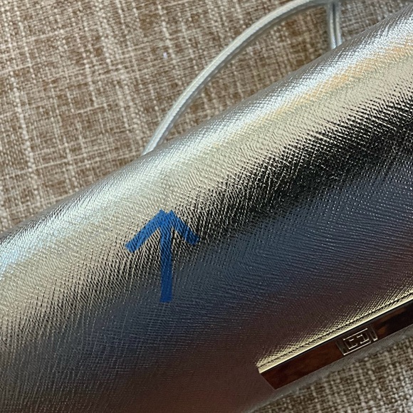 Liz Claiborne Crossbody - Picture 8 of 11